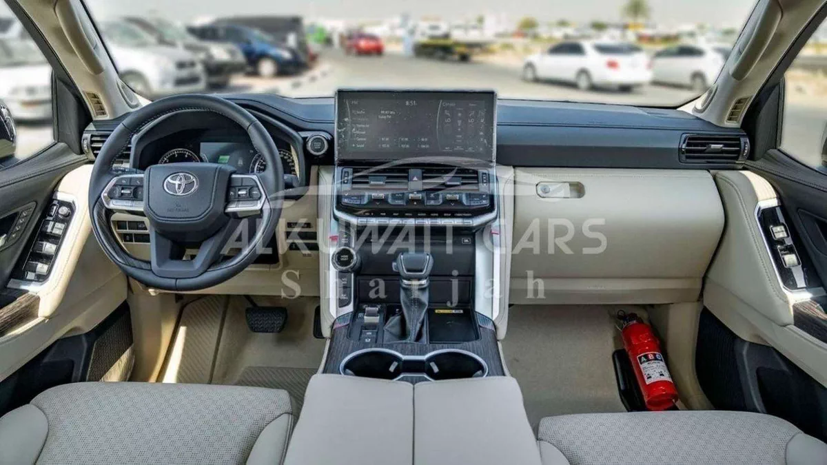 Toyota Land Cruiser VXR TOYOTA LAND CRUISER LC300 VXR 3.3D AT MY2025 – BLACK-8-0