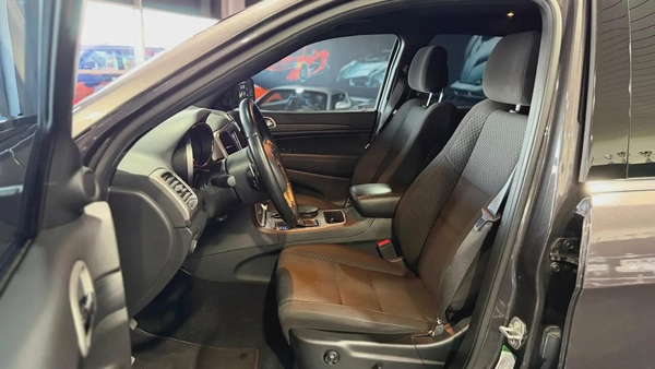 JEEP GRAND CHEROKEE , V6 , GCC , FULL SERVICE HISTORY FROM DEALER , MINT CONDITION