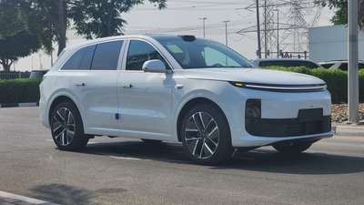 Li Auto L6 Max (White)-0