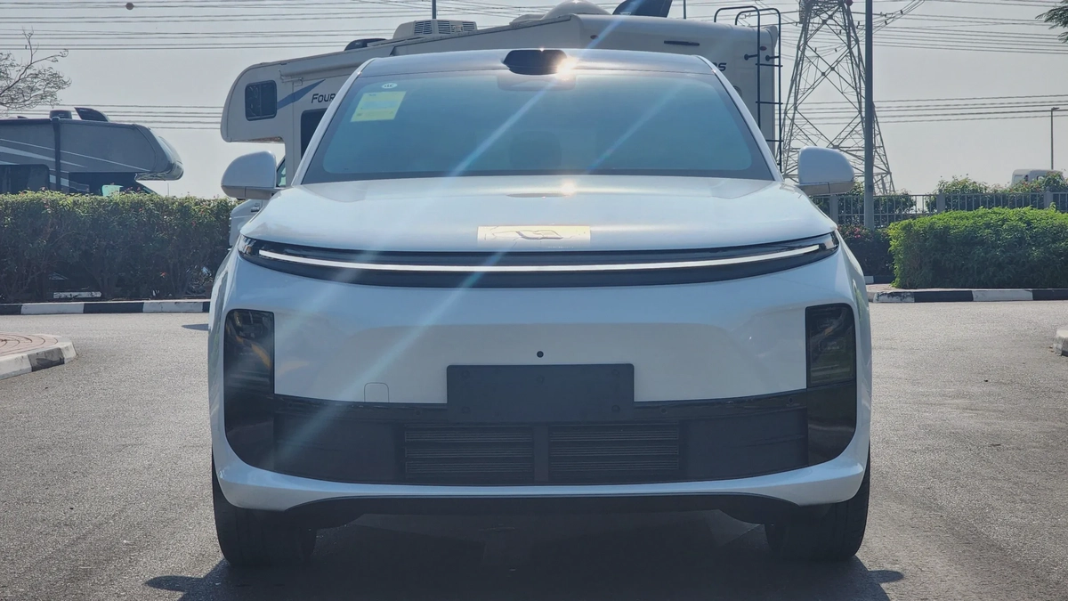 Li Auto L6 Max (White)-2-2