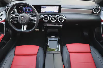 A200 AMG - GCC SPECS - UNDER WARRANTY / SERVICE CONTRACT 105,000 KM FROM GARGASH - ACCIDENT FREE --13