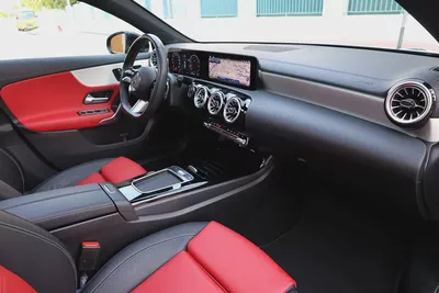 A200 AMG - GCC SPECS - UNDER WARRANTY / SERVICE CONTRACT 105,000 KM FROM GARGASH - ACCIDENT FREE --14