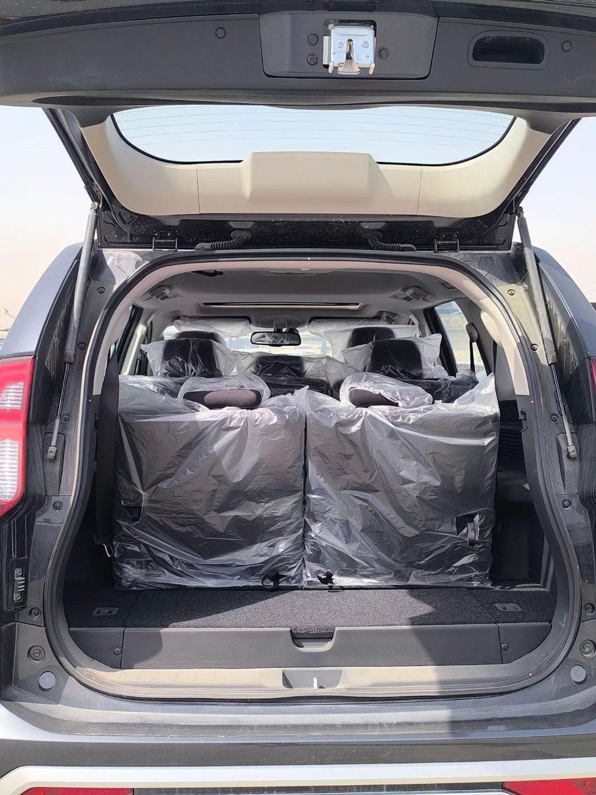 Mitsubishi Montero Sport GLS HIGHLINE MONTERO SPORT 2.5L 4WD DIESEL-15-0