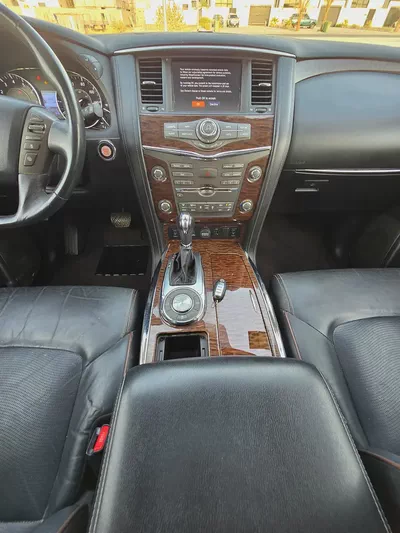 Nissan Armada SL 2019 - American Specs - Excellent Condition-10