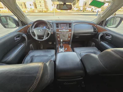 Nissan Armada SL 2019 - American Specs - Excellent Condition-11