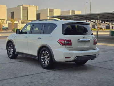 Nissan Armada SL 2019 - American Specs - Excellent Condition-4