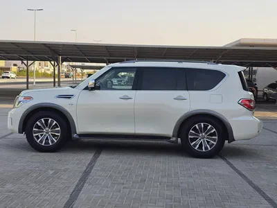 Nissan Armada SL 2019 - American Specs - Excellent Condition-5