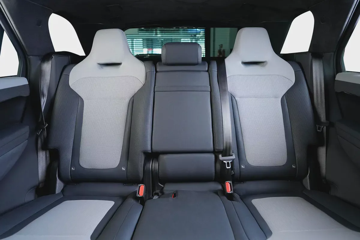 Range Rover Sport SV Edition One-Carbon FiberTrim-Meridian Signature Sound System-Warranty Available-19-19