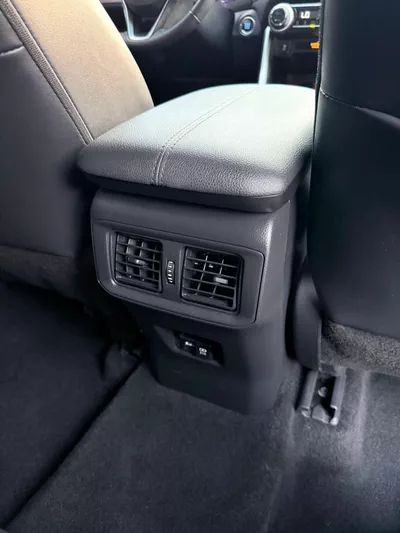 Toyota RAV4 ADVENTURE full option-9