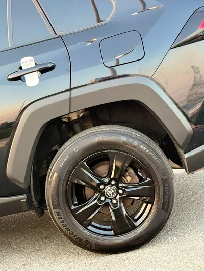 Toyota RAV4 ADVENTURE full option-12