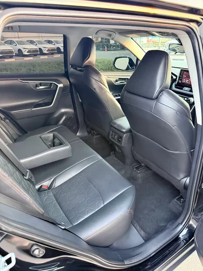 Toyota RAV4 ADVENTURE full option-17