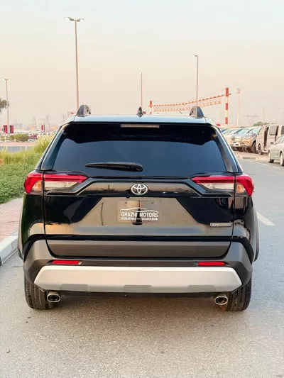 Toyota RAV4 ADVENTURE full option-3