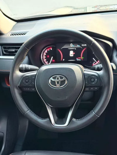 Toyota RAV4 ADVENTURE full option-8