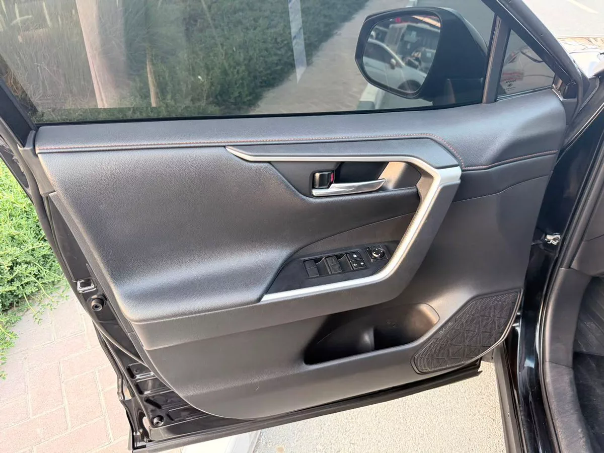 Toyota RAV4 ADVENTURE full option-14-0