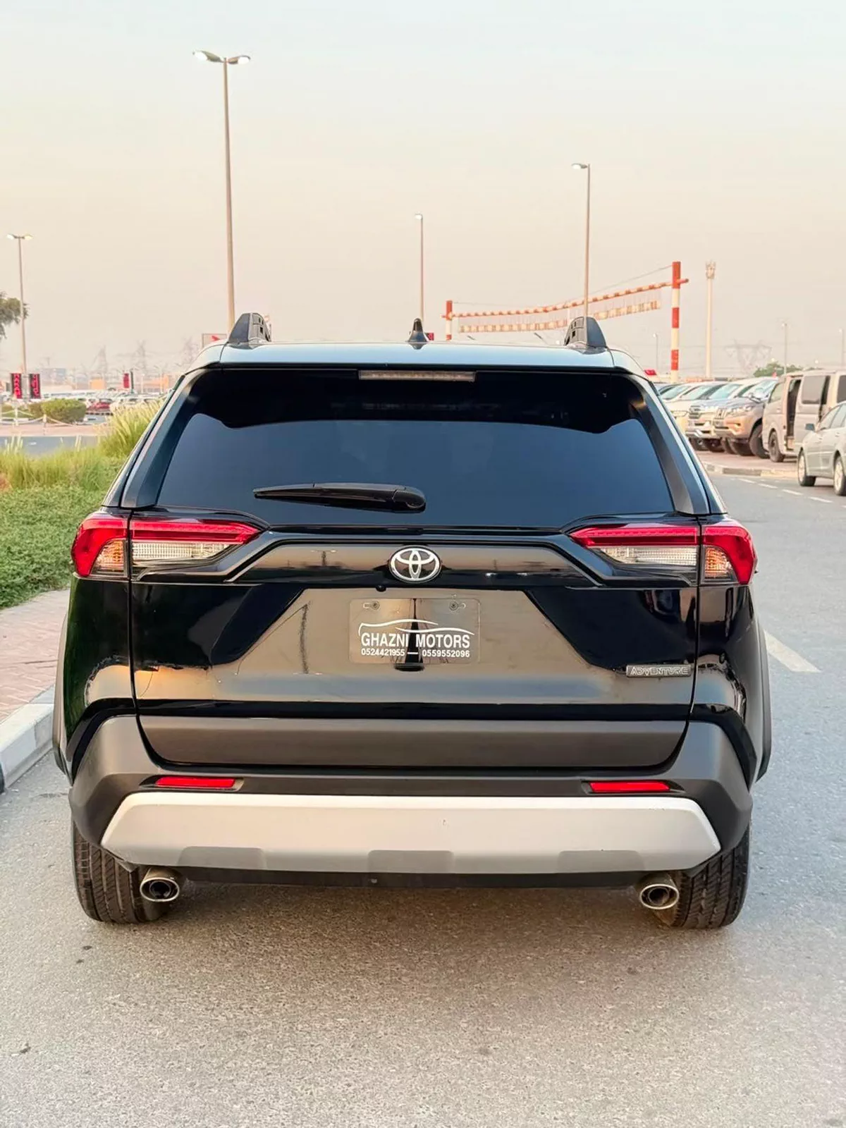 Toyota RAV4 ADVENTURE full option-3-0