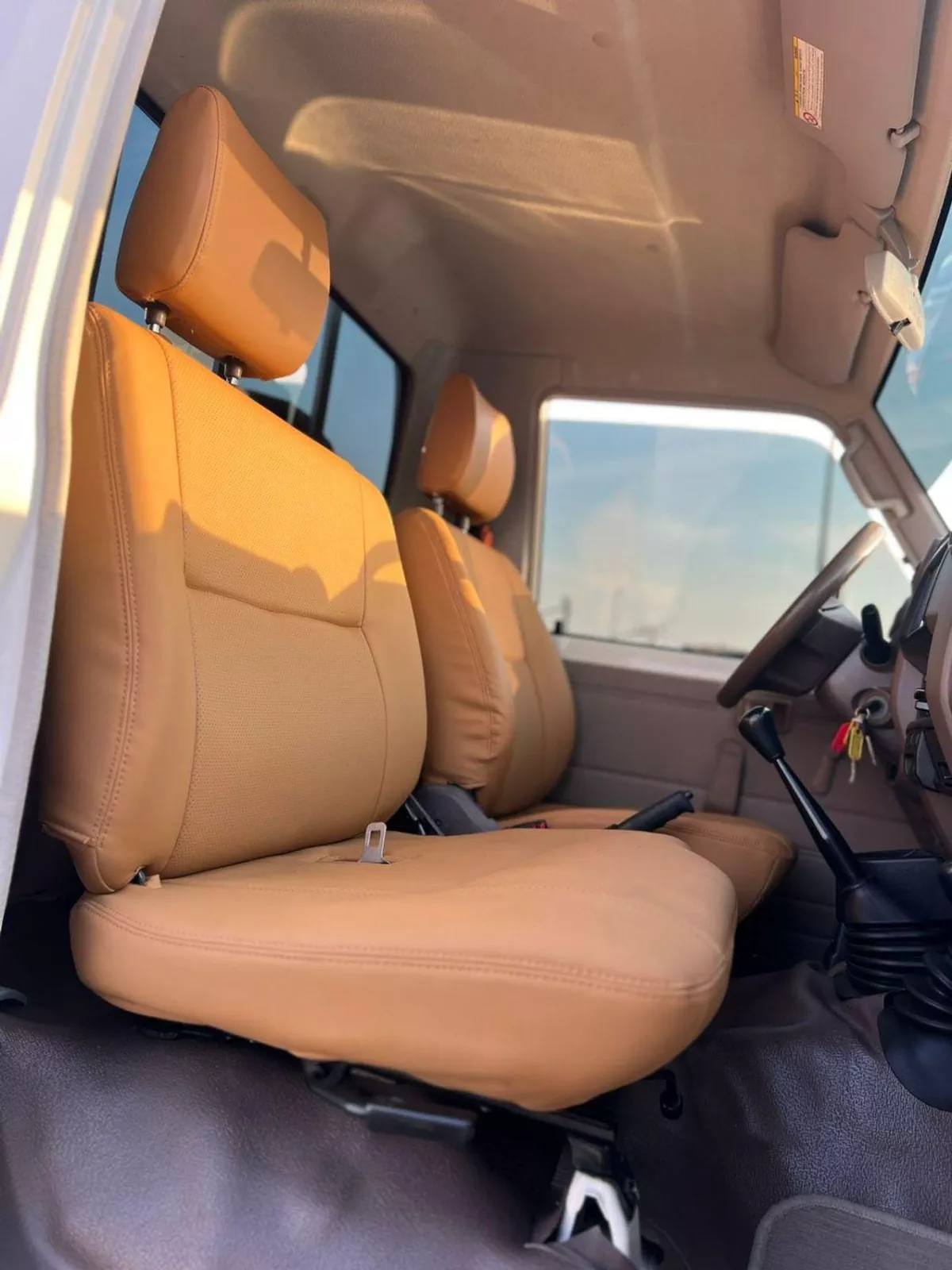 Toyota Land Cruiser Pick Up  2018 Toyota Land Cruiser Pick up - Single Cabin - 4.0L V6 - AWD 4x4 - Patrol Manual - Fully Maintain-15-0