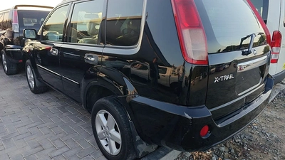 Nissan X-Trail GCC Spec 2010, 211,345 KMS, well-maintained, reliable engine, smooth drive. Spacious-5