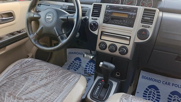 Nissan X-Trail GCC Spec 2010, 211,345 KMS, well-maintained, reliable engine, smooth drive. Spacious
