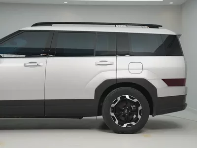 2025 Hyundai Santa Fe | GCC Specs | LOW mileage-3