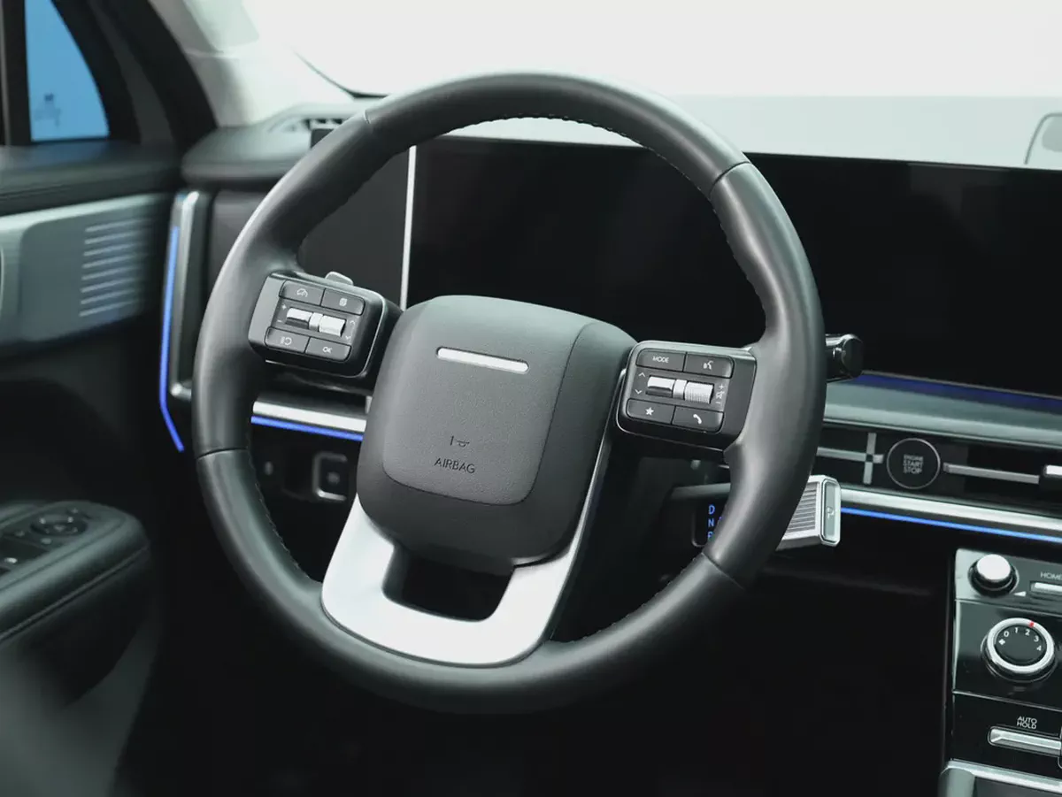 2025 Hyundai Santa Fe | GCC Specs | LOW mileage-8-8