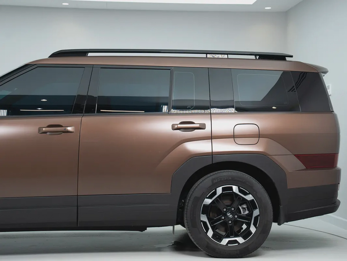 2025 Hyundai Santa Fe SE | GCC Specs | Low Mileage-3-3