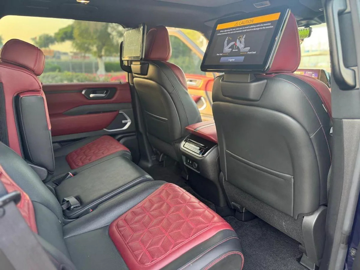 Nissan Patrol SE PLATINUM CITY-9-0