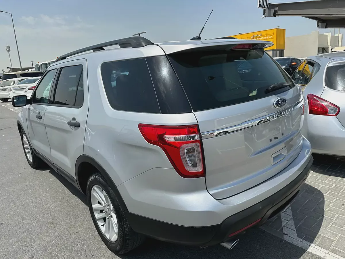 ford Explorer 2013 silver color GCC calen car-8-8