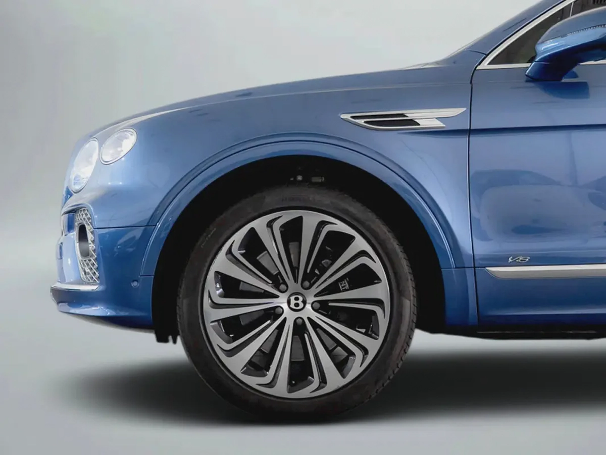 11,783 AED / 60 months | 0% DP | 2022 Bentley Bentayga V8 / Bentley Warranty and Service