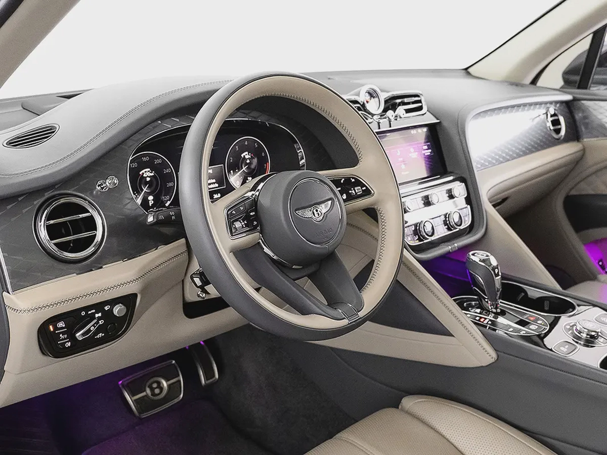 11,783 AED / 60 months | 0% DP | 2022 Bentley Bentayga V8 / Bentley Warranty and Service
