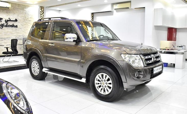 Mitsubishi Pajero GLS 3 Doors ( 2014 Model ) in Brown Color GCC Specs