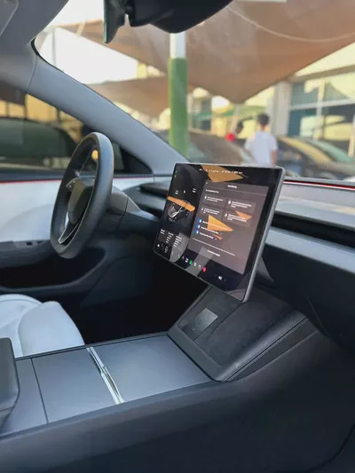 Tesla Model 3 Performance 2024 GCC Specs-10