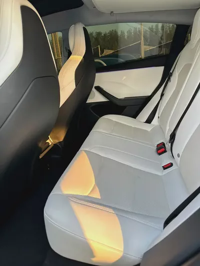Tesla Model 3 Performance 2024 GCC Specs-6