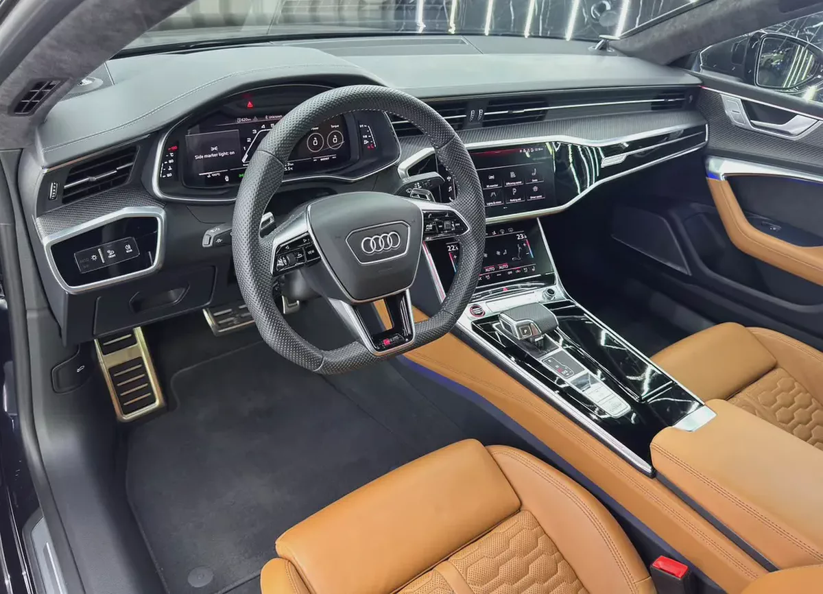 Low Mileage | GCC | Full Service History | AL Nabooda Warranty Extendable-10-10