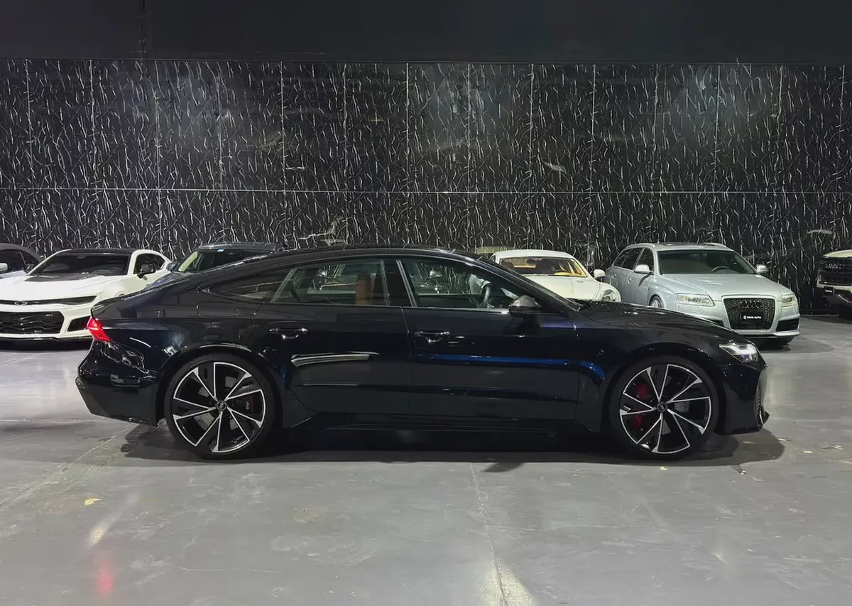 Low Mileage | GCC | Full Service History | AL Nabooda Warranty Extendable-5-5