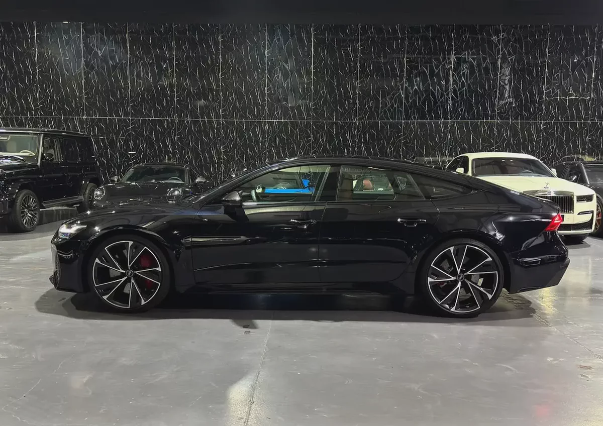 Low Mileage | GCC | Full Service History | AL Nabooda Warranty Extendable-6-6