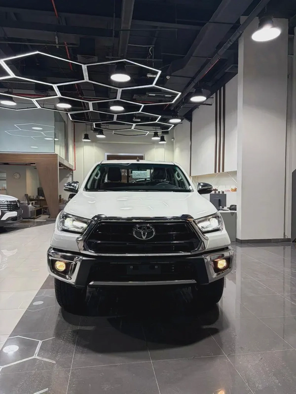 Toyota Hilux Double Cab GLX 2026 4WD 2.7L GCC Specs