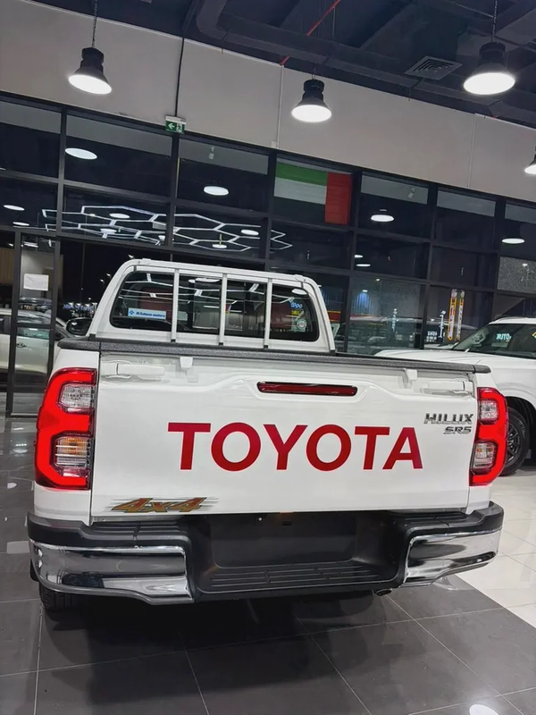 Toyota Hilux Double Cab GLX 2026 4WD 2.7L GCC Specs