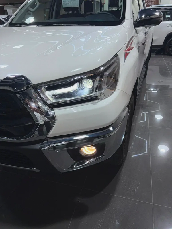 Toyota Hilux Double Cab GLX 2026 4WD 2.7L GCC Specs