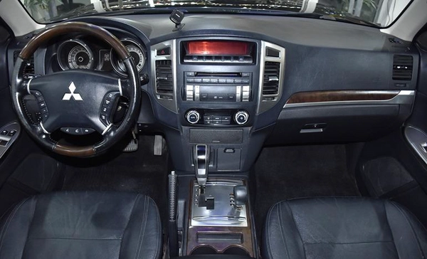 Mitsubishi Pajero GLS Di-D ( 2012 Model ) in White Color GCC Specs