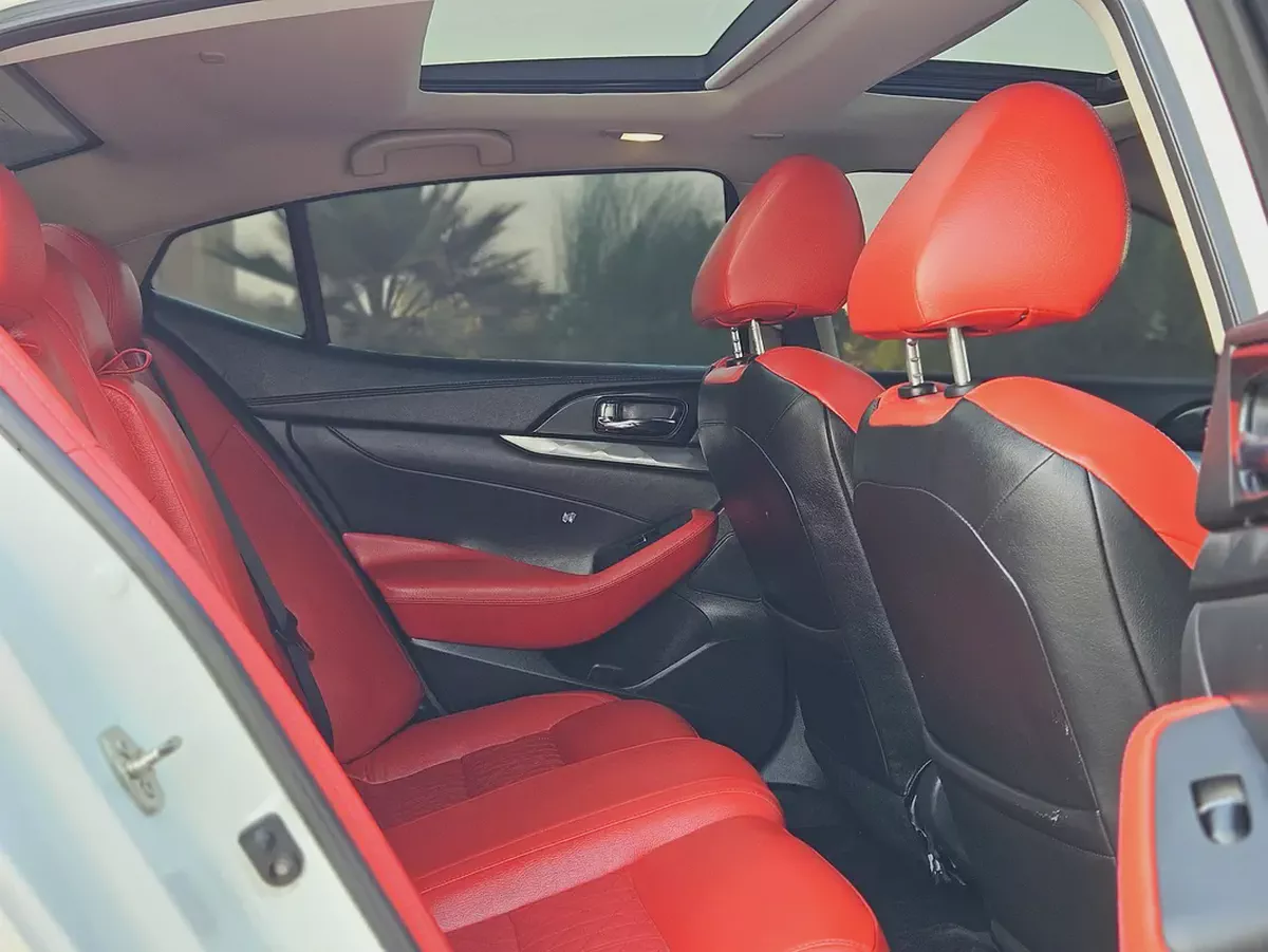 Nissan Maxima SR 2018 | GCC Specs | Full Option TOP Premium Condition Sports Sedan-11-11