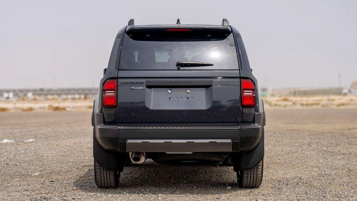 Toyota Prado Adventure Mono Tone 2.4T-2-2