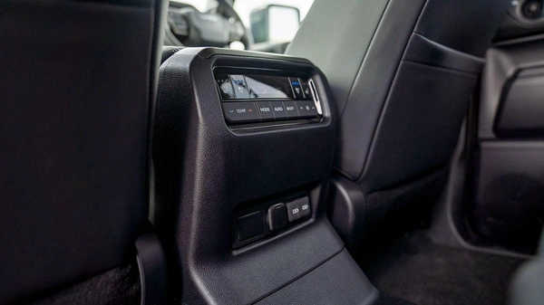 Toyota Prado Adventure Mono Tone 2.4T