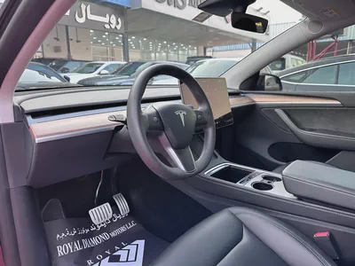 2024 Tesla Model Y Performance | GCC Specs | Like New-6