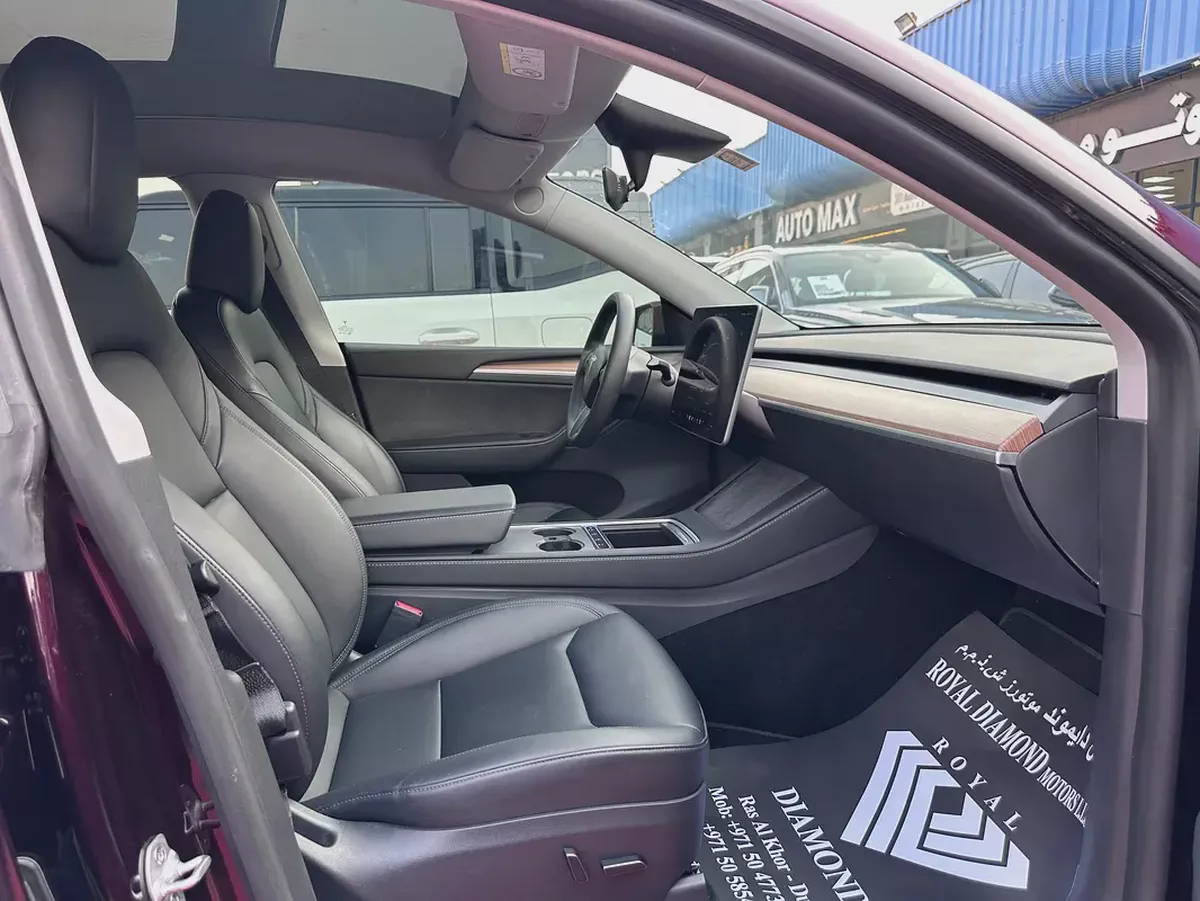 2024 Tesla Model Y Performance | GCC Specs | Like New-10-10