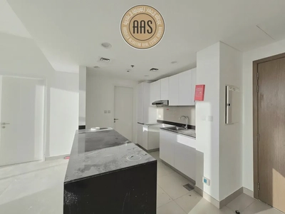 Spacious Apartment ! With All Aminities ! Ready to Move ! Big Size-8