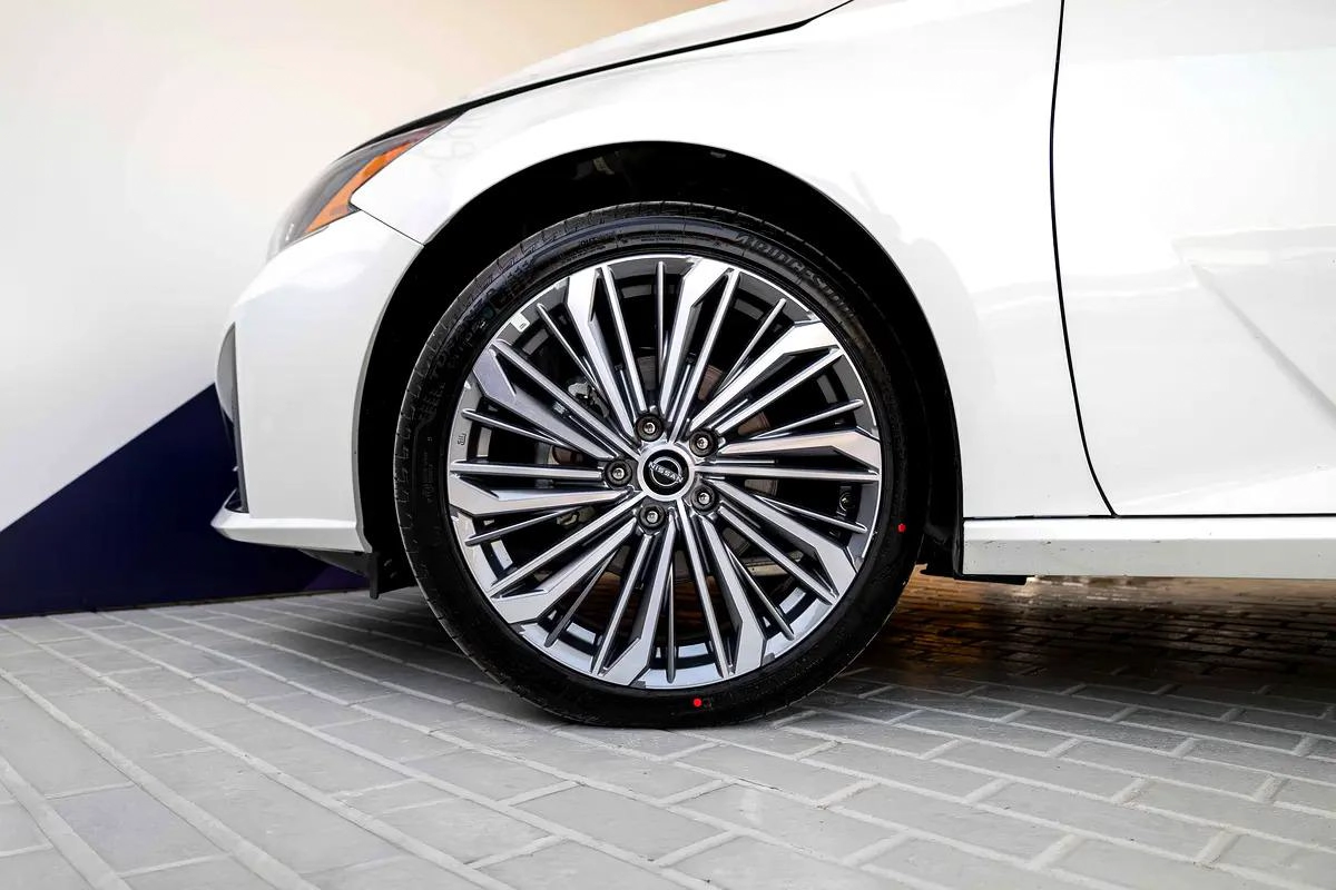 Dealership Warranty 3 years | AED 1,690 Monthly | Nissan Altima SV 2.5L | GCC | Zero Down Payment-4-4