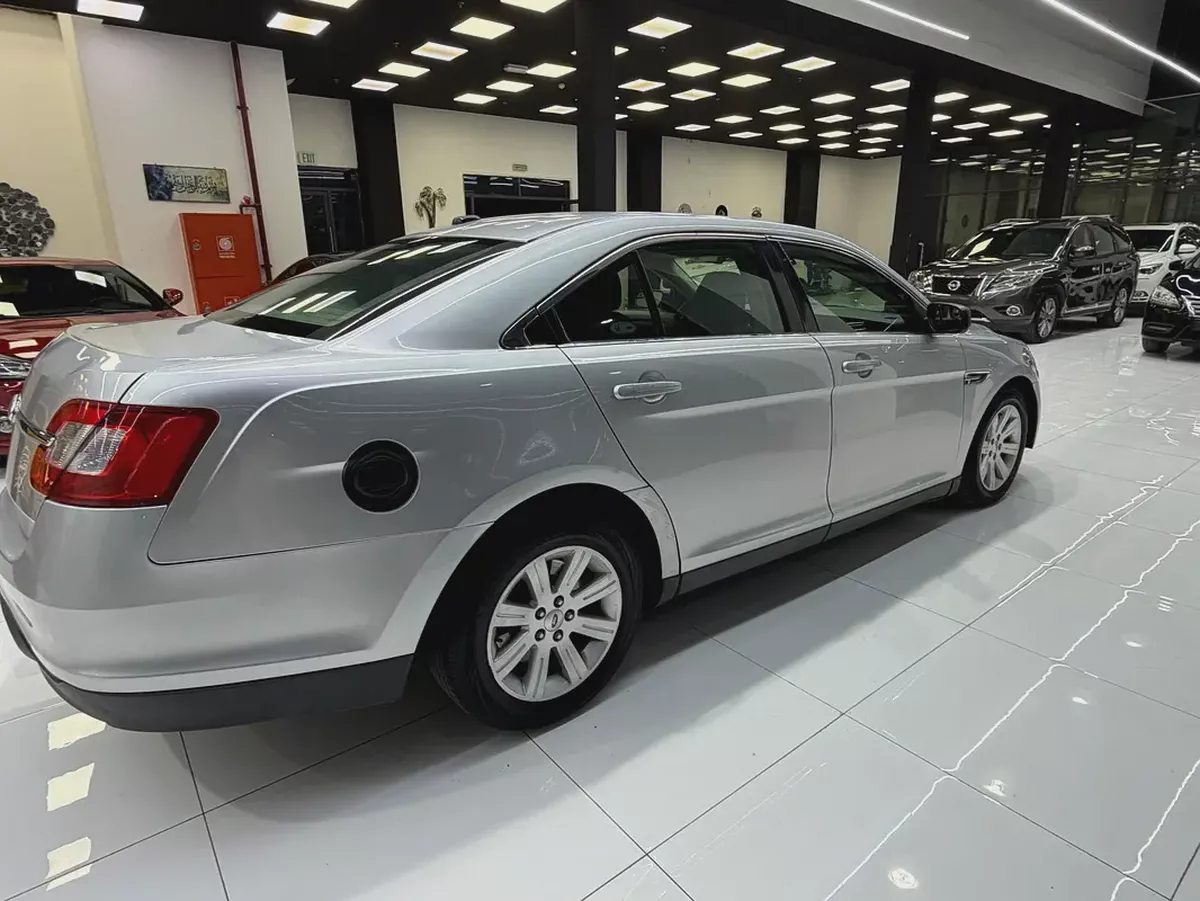 Ford Taurus SE 2012 - GCC Specs - Well Maintained-3-3