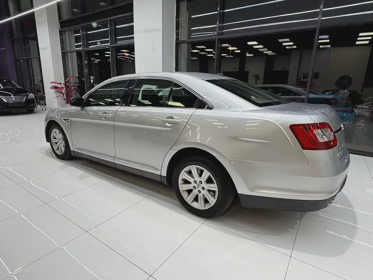 Ford Taurus SE 2012 - GCC Specs - Well Maintained-4-4