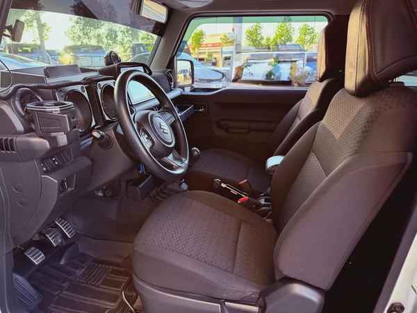 سوزوكي جيمي جير عادي GCC Specs Suzuki Jimny GLX AT 2-Door, 2020
