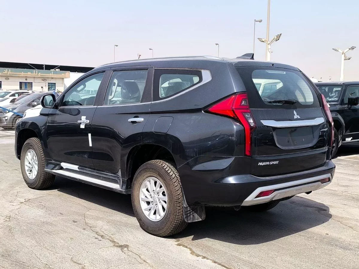 Mitsubishi Pajero Sport MID OPTION DIESEL-2-0